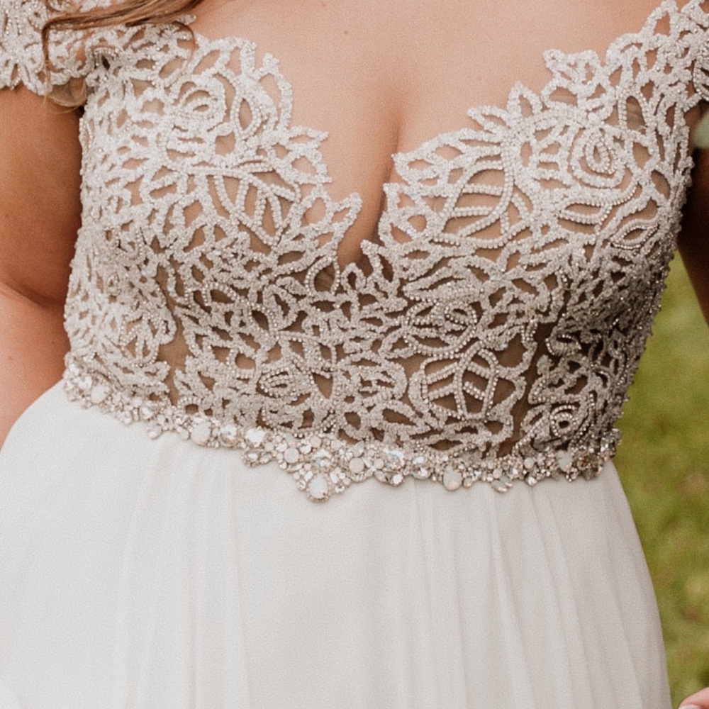 Hayley Paige Wedding Dress Jeweled Belt